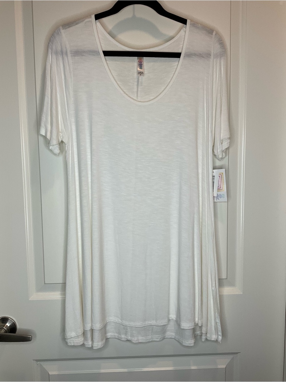 LuLaRoe Perfect T White Scoop Neck Short Sleeve Tee M